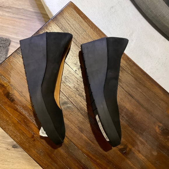 Vionic Women's Sereno Wedge Slip On size 7 - Picture 5 of 9